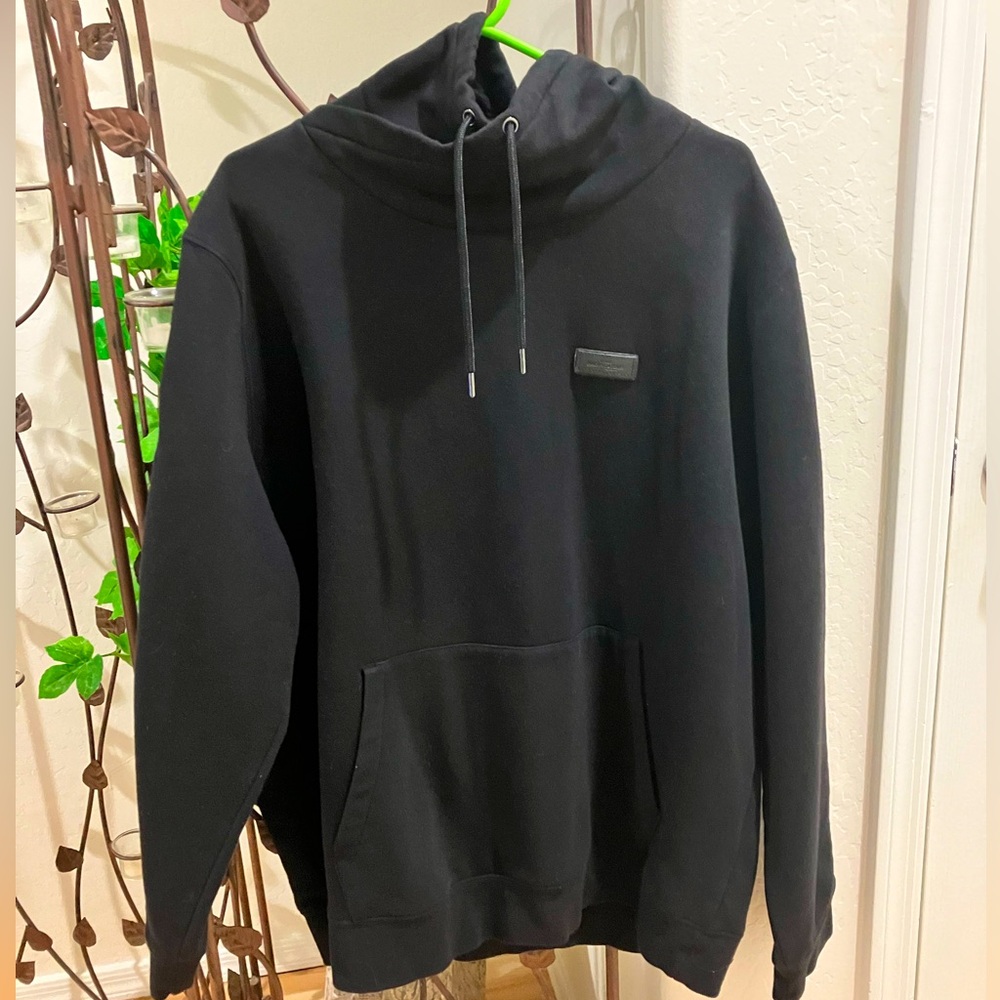 H&M Men’s Chimney Collar Sweatshirt
